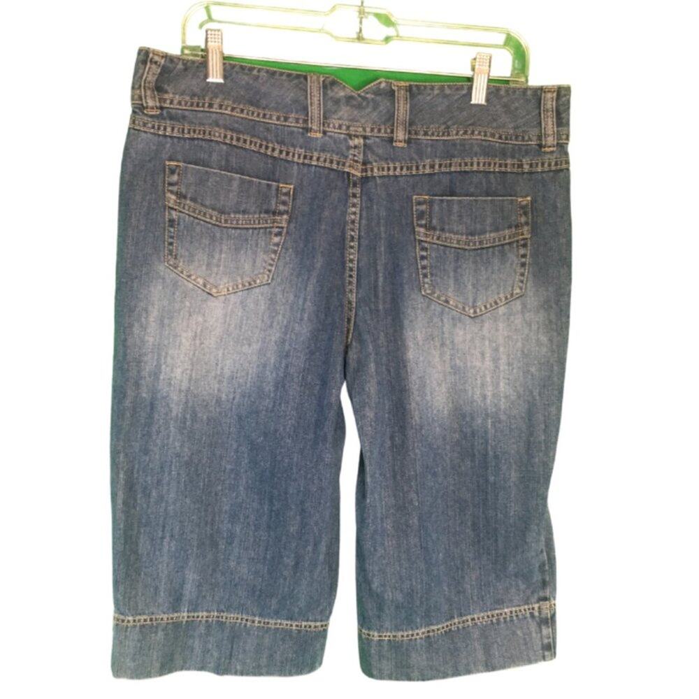Madison Washed Denim Long Shorts Size 14 EUC - Picture 9 of 9